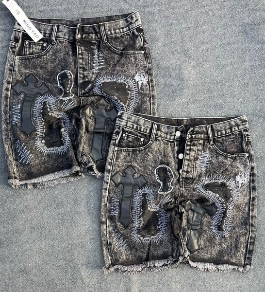 Short en jean brodé pour homme