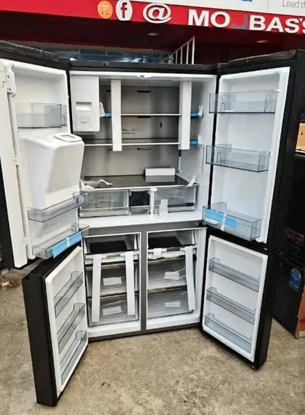 Réfrigérateur multiportes noir