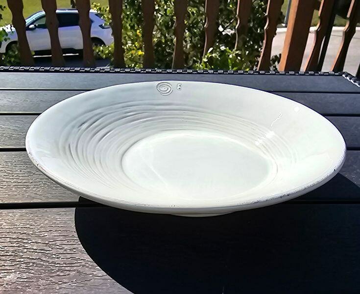 Assiette porcelaine à rayures