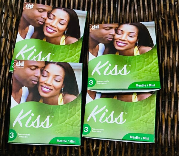 12 préservatifs (4 paquets