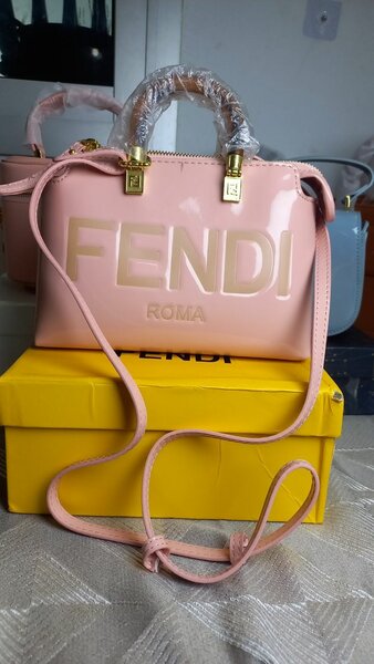 Sac à main Fendi rose