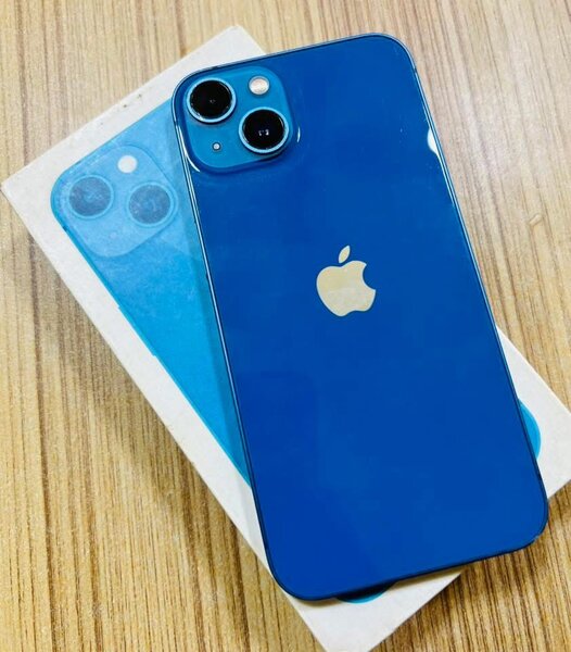 iPhone 13 bleu