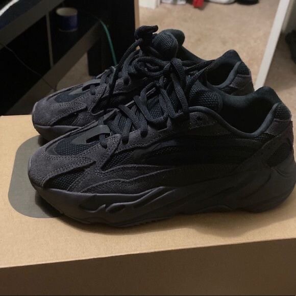 Adidas Yeezy Boost 700 Noirs