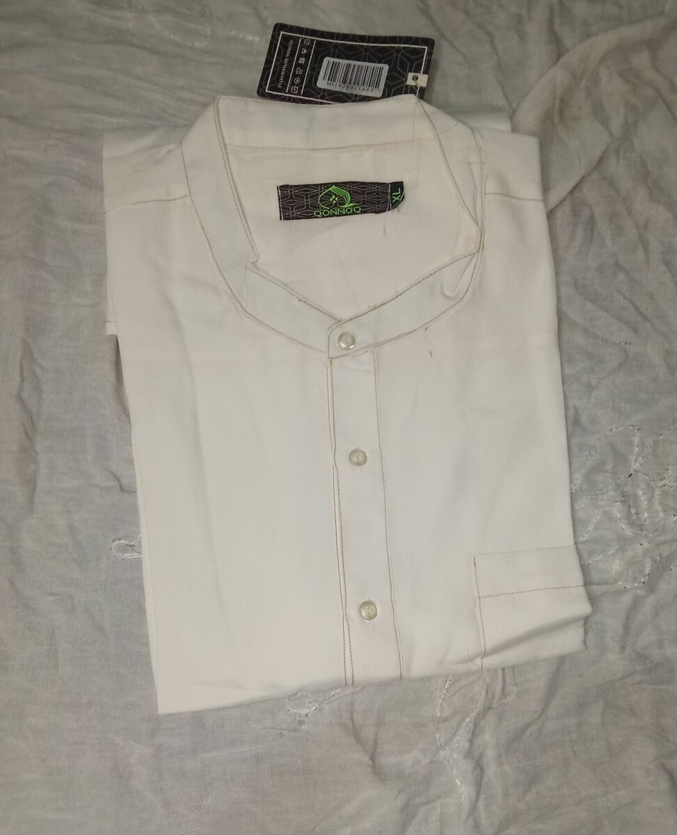 Chemise blanche col Mao élégante