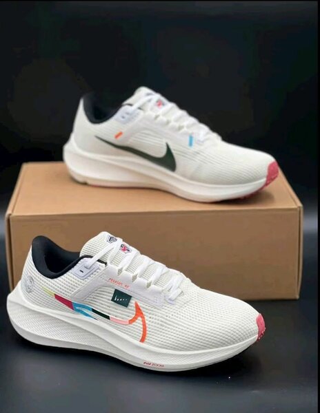 Baskets de course blanches