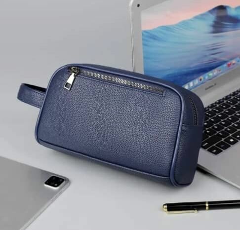 Trousse de toilette en cuir