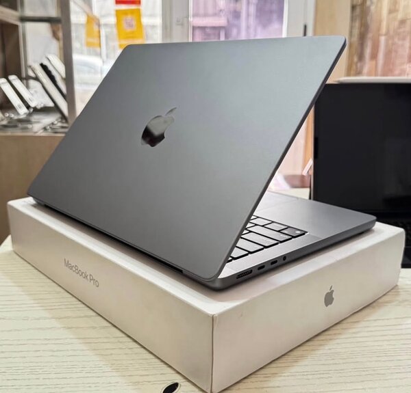 MacBook Pro 14" 2023