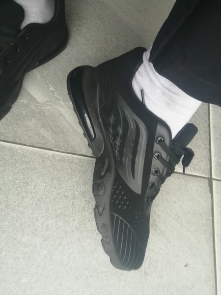 Baskets noires confortables