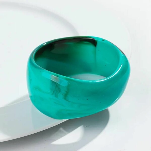 Bracelet large en résine turquoise