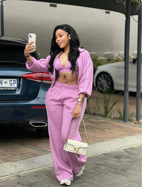 Tenue de jogging rose tendance