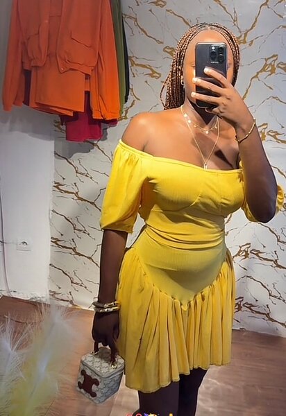 Robe Jaune Épaules Dénudées