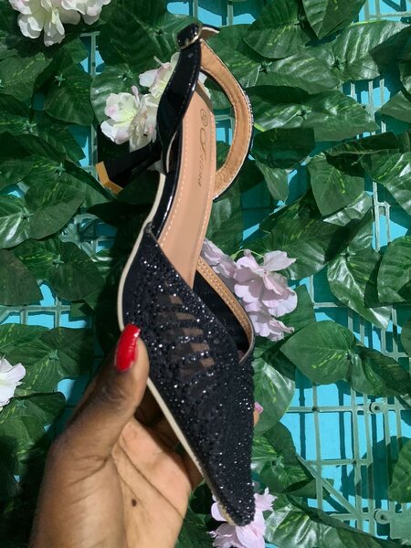 Escarpins élégants à bride