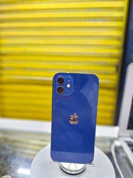 Iphone 12 64 giga fissuré