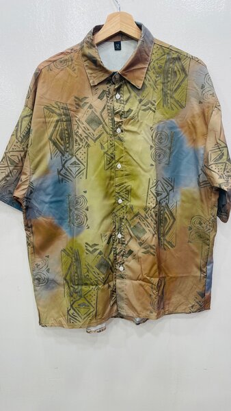 Chemise hawaï vintage à motifs