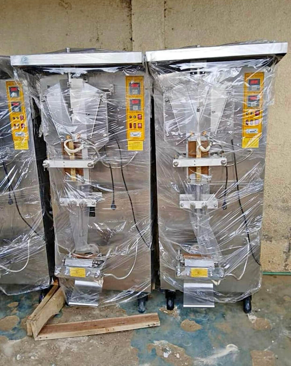 Machine de remplage liquide automatique