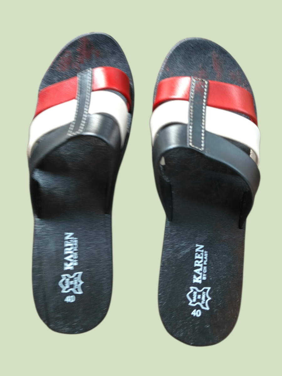 Sandales en plastique