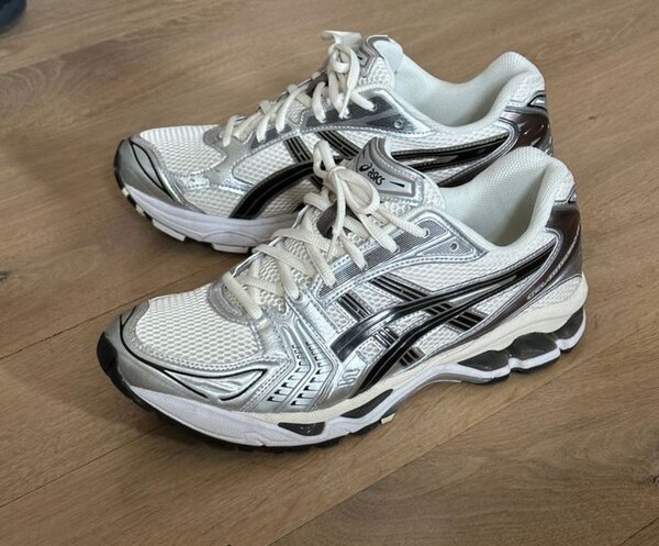Chaussures de sport ASICS