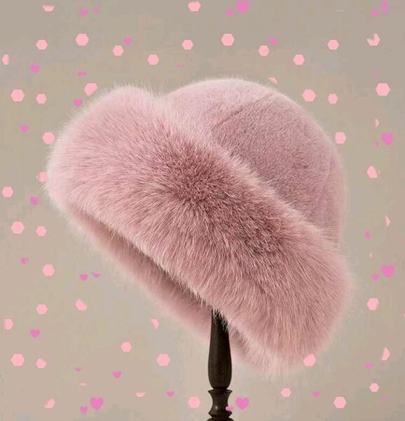 Chapeau en fausse fourrure élégant