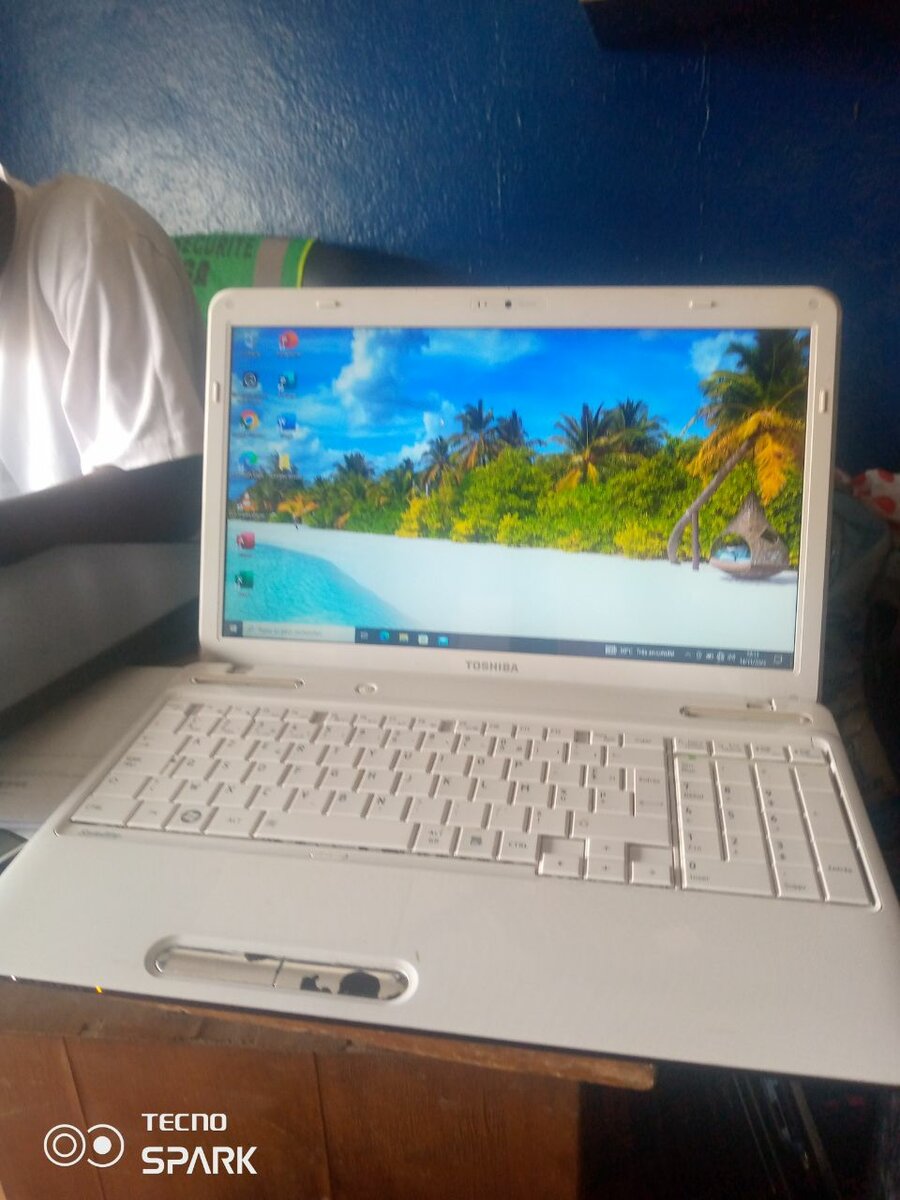Ordinateur Portable Toshiba Blanc