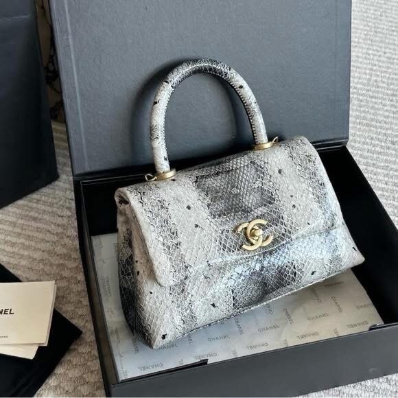 Sac à main en cuir exotique