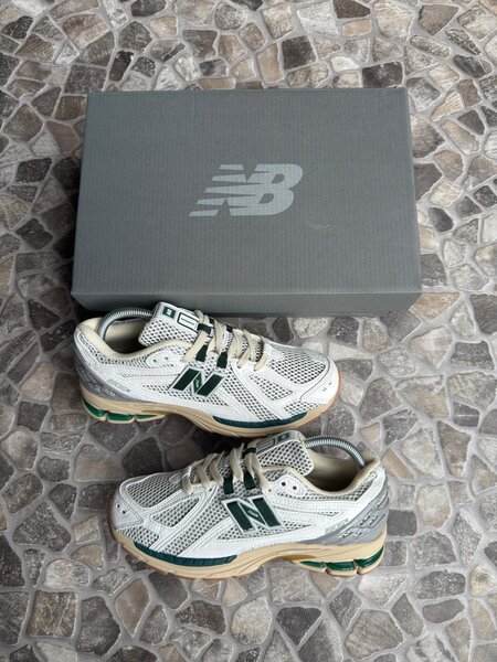 New Balance 2002R sneakers