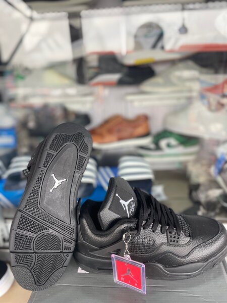 Baskets sport noires élégantes