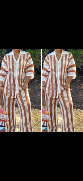 Tenue rayée décontractée