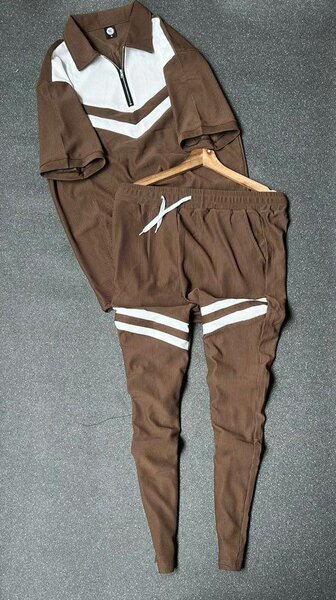 Ensemble de sport marron chic