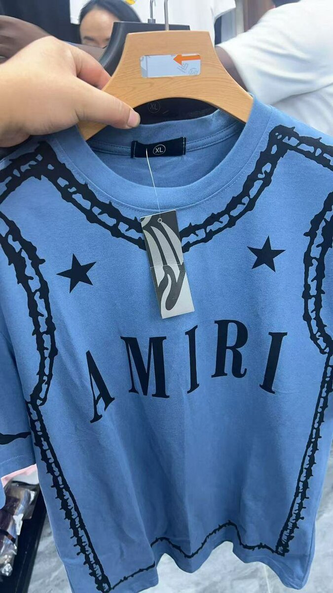 T-shirt tendance homme stylisée