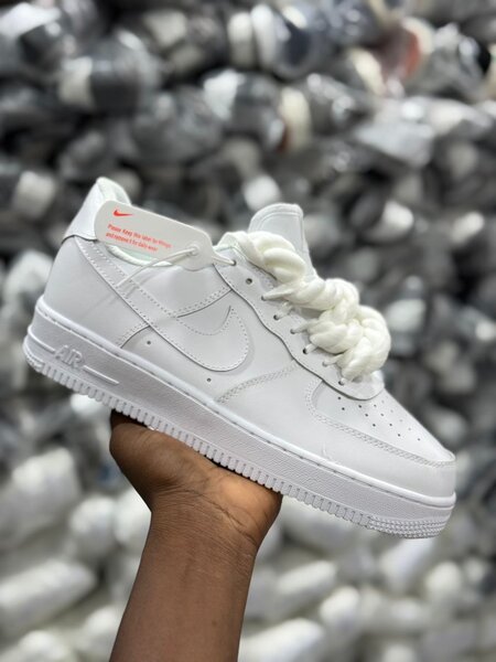 Baskets Air blanches et noires