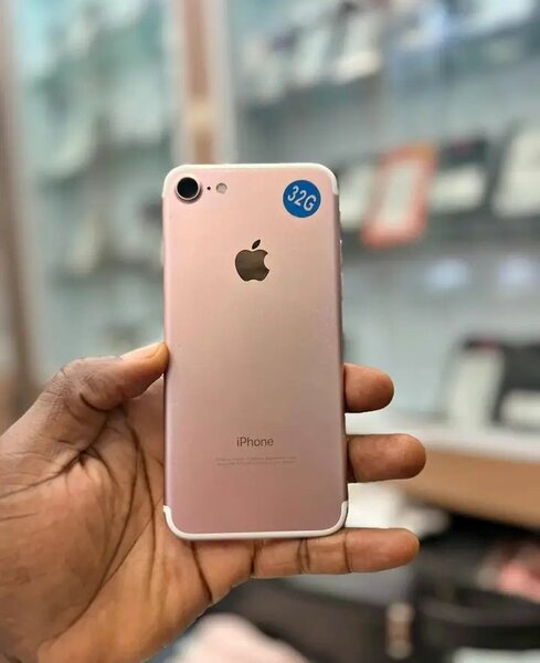 iPhone 32GB Rose