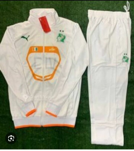 Survêtement de football blanc