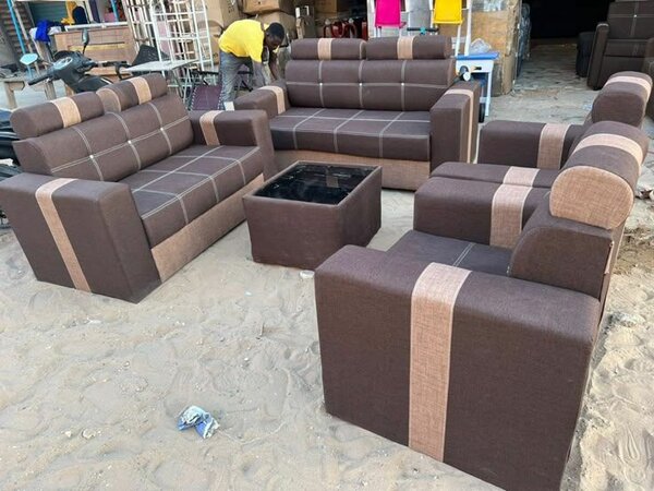 Salon élégant et confortable