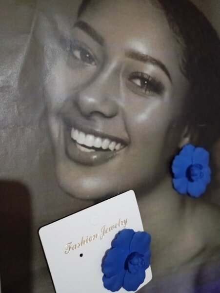 Boucles d'oreilles fleurs bleues