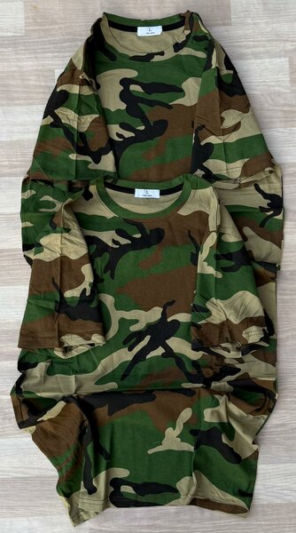 T-shirt camouflage classique