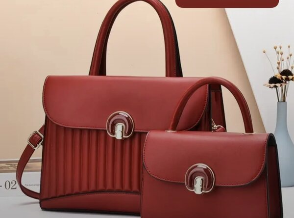 Sac à main en cuir rouge pour femme