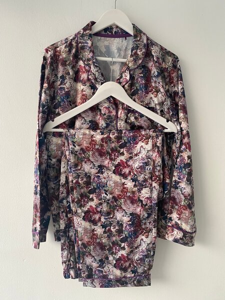 Pyjama floral en satin