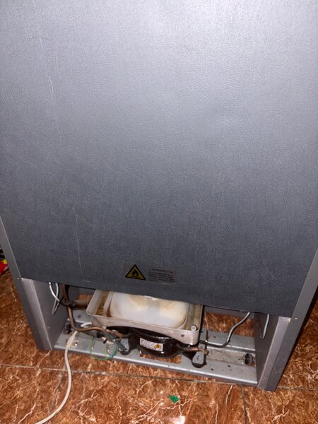 Réfrigérateur à double porte