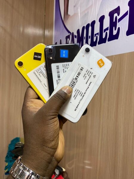 iPhone XR 64GB colorés