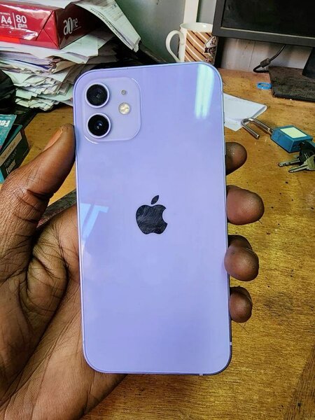 Apple iPhone 11 violet