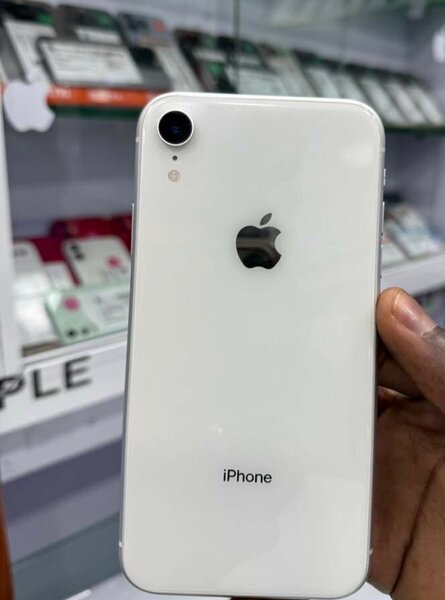 iPhone XR Blanc 64Go