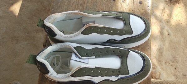 Chaussures de sport vertes et blanches