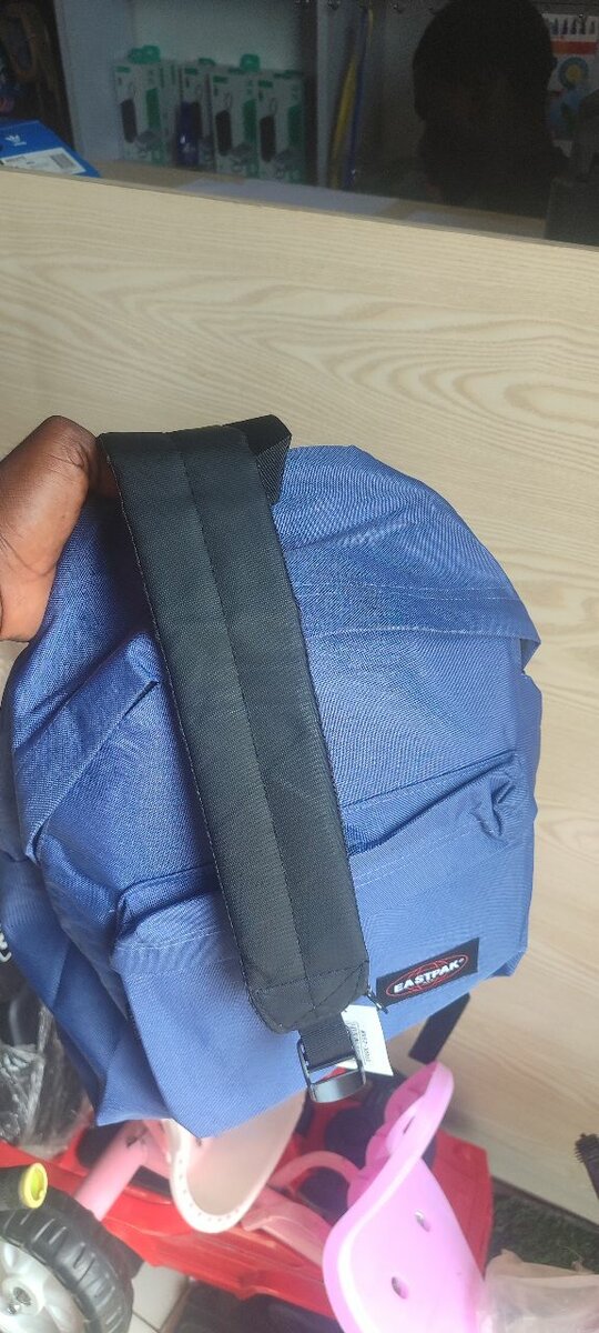 Sac à dos bleu pratique