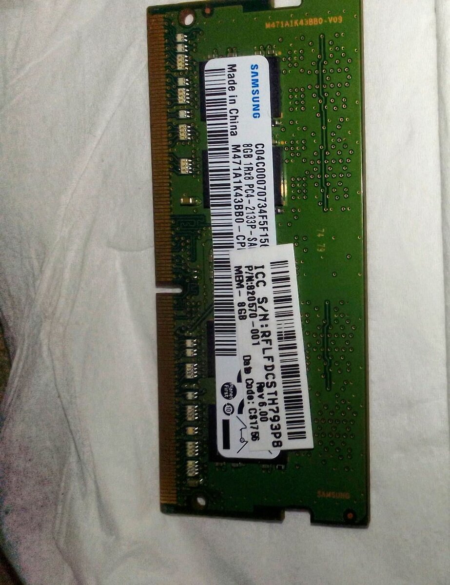 Mémoire RAM Samsung DDR4 8GB