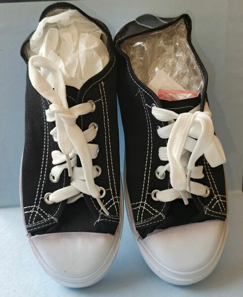 Baskets noires à lacets