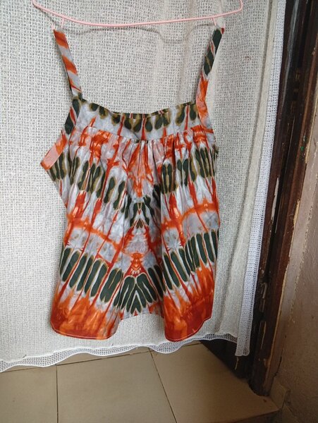 Ensemble tie-dye coloré