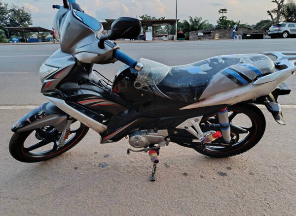 Moto Apollo sportive