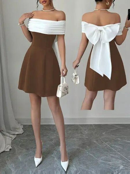 Robe courte marron avec nœud blanc