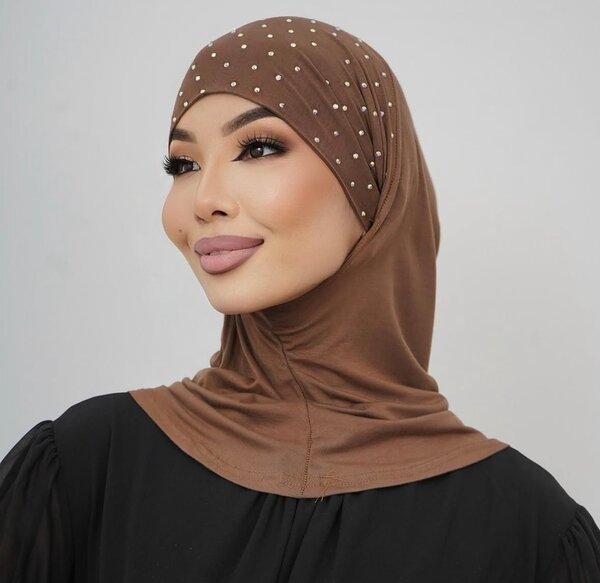 Hijab avec pierre