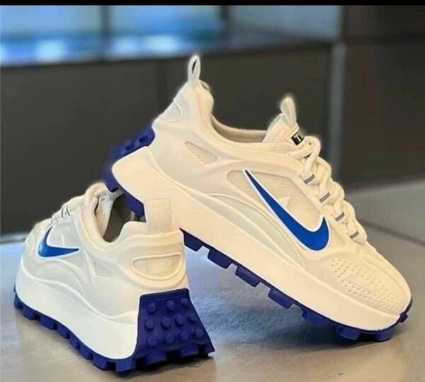 Baskets de sport blanches